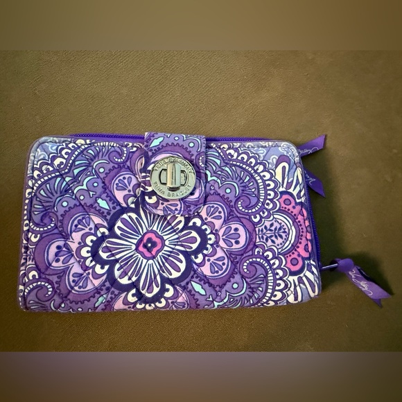 VERA BRADLEY LILAC TAPESTRY PURPLE PAISLEY PATTERN Turnlock wallet TRIFOLD - Picture 1 of 16